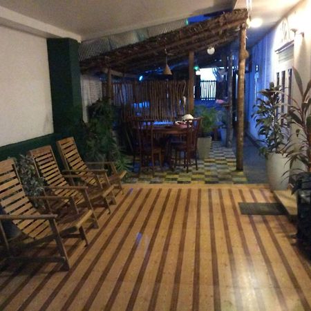 Yoho R K Tourist Villa Негомбо Екстер'єр фото