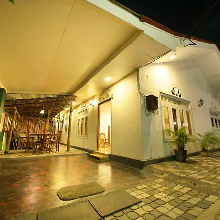 Yoho R K Tourist Villa Негомбо Екстер'єр фото