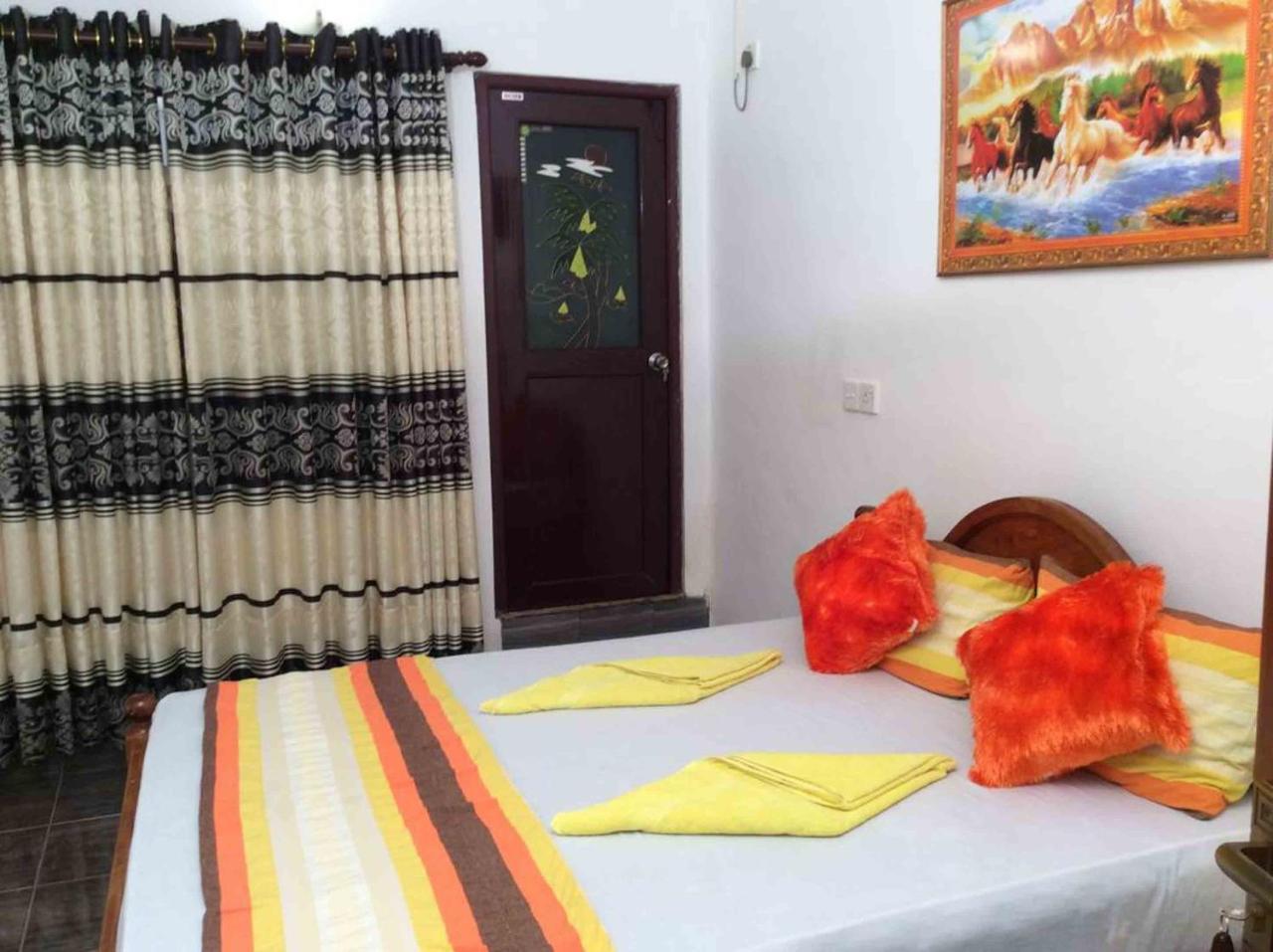Yoho R K Tourist Villa Негомбо Екстер'єр фото